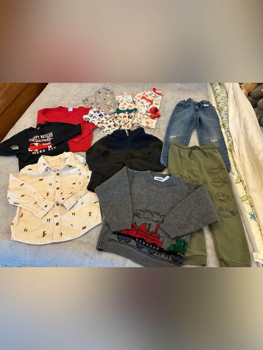 Boys Bundle of 11 Pieces of Clothing Size 5/5T… Multicolor & Multi-brand